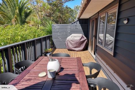 Photo of property in 85e Stottholm Road, Titirangi, Auckland, 0604