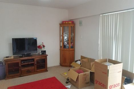 Photo of property in 940 East Coast Road, Northcross, Auckland, 0630