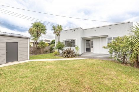 Photo of property in 16 Kawakawa Street, Whanganui East, Whanganui, 4500