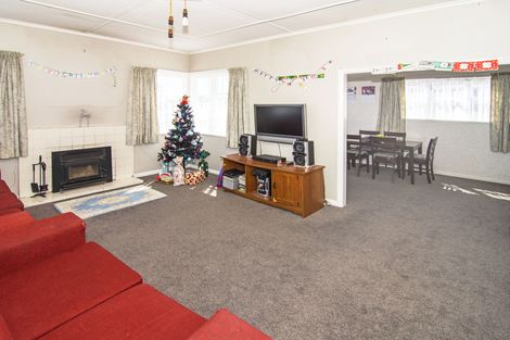 Photo of property in 11 Mcgregor Crescent, Masterton, 5810