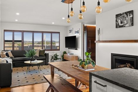 Photo of property in 62 Meeanee Quay, Westshore, Napier, 4110