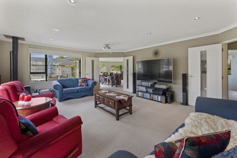 Photo of property in 3 Sapphire Grove, Birchville, Upper Hutt, 5018