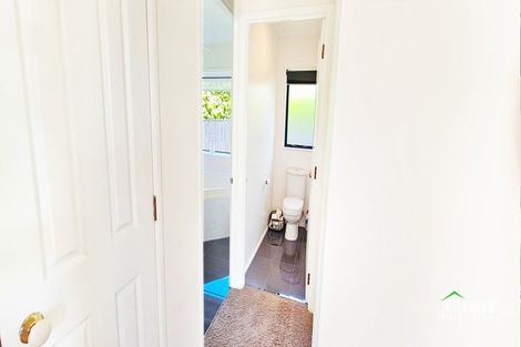 Photo of property in 19 Heversham Place, Glendene, Auckland, 0602