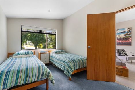 Photo of property in 210 Linton Crescent, Whangamata, 3620