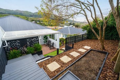 Photo of property in 53 Handyside Street, Tawa, Wellington, 5028