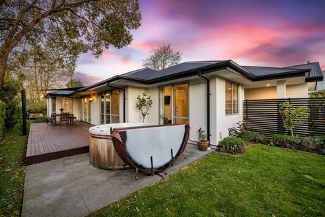 Photo of property in 18 Kenwyn Avenue, St Albans, Christchurch, 8052