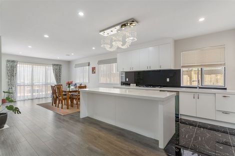 Photo of property in 13 Eastfield Avenue, Flat Bush, Auckland, 2019