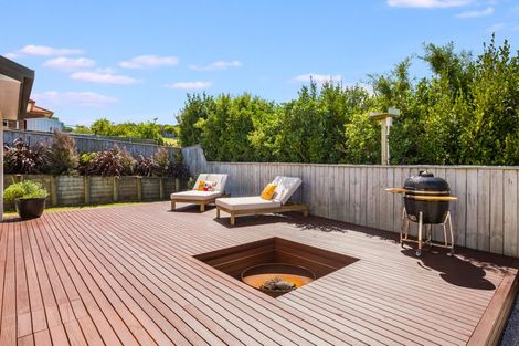 Photo of property in 37 Nelson Avenue, Aotea, Porirua, 5024