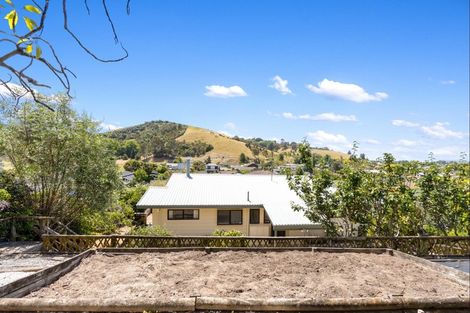 Photo of property in 16 Kokako Place, Taradale, Napier, 4112