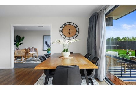 Photo of property in 7 Oakville Close, Rangiora, 7400