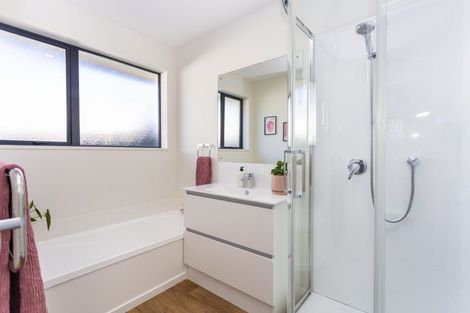 Photo of property in 52b Cutts Road, Russley, Christchurch, 8042