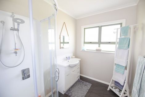 Photo of property in 3b Hinton Road, Taradale, Napier, 4112