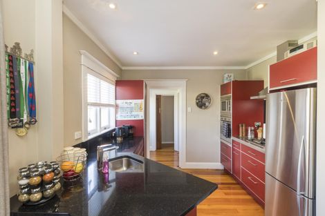 Photo of property in 34 Saint Johns Avenue, Palmerston North, 4414
