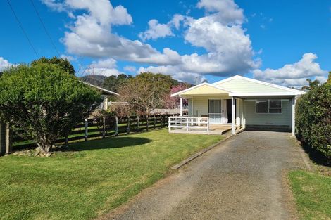 Photo of property in 36 Watt Street, Coromandel, 3506