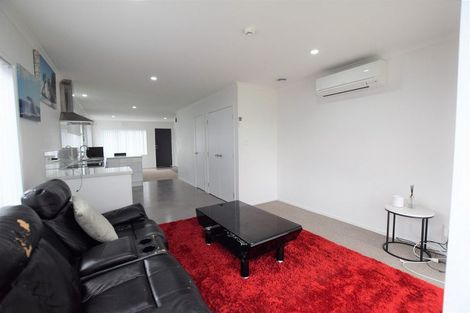 Photo of property in 1/67a Metcalfe Road, Ranui, Auckland, 0612
