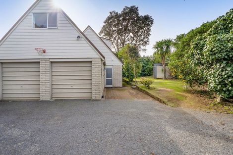 Photo of property in 1138 South Road, Oakura, 4314