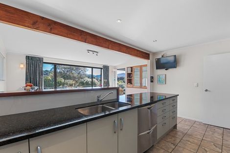 Photo of property in 9 Benn Road, Lake Okareka, Rotorua, 3076