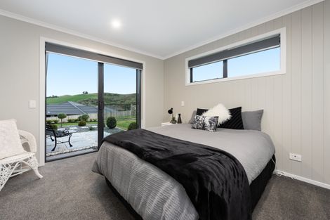 Photo of property in 2 Moira Close, Welcome Bay, Tauranga, 3175