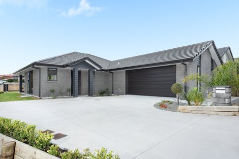 Photo of property in 2 Moira Close, Welcome Bay, Tauranga, 3175