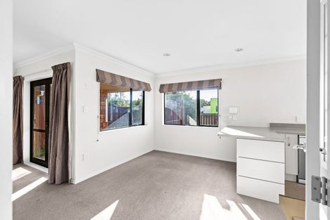 Photo of property in 215 Park Road, Hokowhitu, Palmerston North, 4410