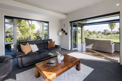 Photo of property in 142 Saint James Drive, Huntington, Hamilton, 3210