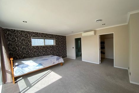 Photo of property in 8 Moycullien Lane, East Tamaki Heights, Auckland, 2016