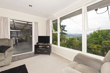 Photo of property in 2 Hilltop Avenue, Morningside, Whangarei, 0110