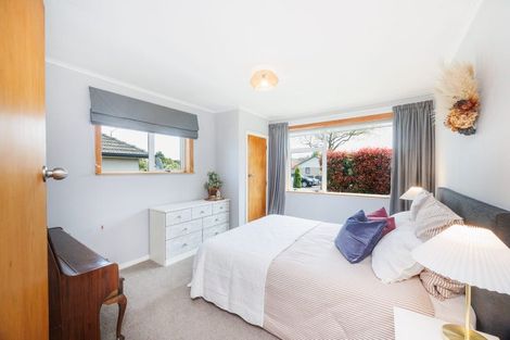 Photo of property in 2 Belfast Place, Roslyn, Palmerston North, 4414