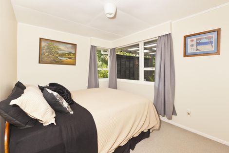 Photo of property in 2 Hilltop Avenue, Morningside, Whangarei, 0110