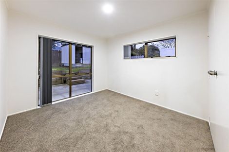 Photo of property in 2/16 Great South Road, Manurewa, Auckland, 2102