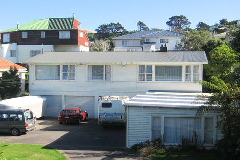 Photo of property in 9 Bassett Road, Johnsonville, Wellington, 6037