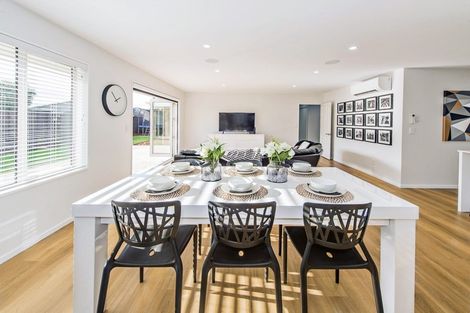 Photo of property in 4 Goldie Place, Rolleston, 7614