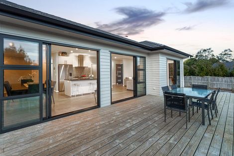 Photo of property in 42 Leebank Crescent, Riverhead, 0820