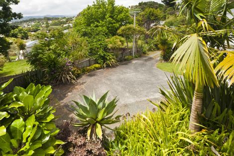 Photo of property in 2 Hilltop Avenue, Morningside, Whangarei, 0110