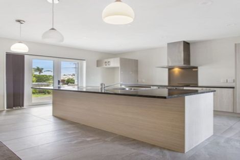 Photo of property in 87 Grove Road, Papakura, 2110