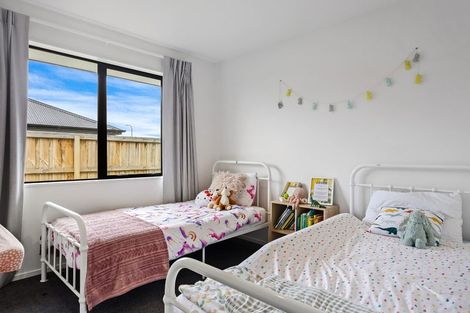 Photo of property in 156 Faringdon Boulevard, Rolleston, 7615