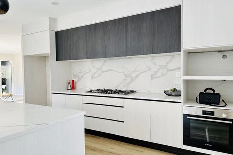 Photo of property in 4 Maraeariki Avenue, Orewa, 0931