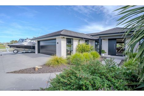 Photo of property in 11 The Lakes Drive, Kerikeri, 0230