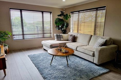 Photo of property in 21 Cambrian Street, Churton Park, Wellington, 6037