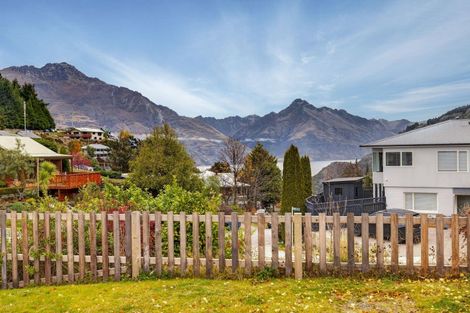 Photo of property in 1b Dart Place, Fernhill, Queenstown, 9300