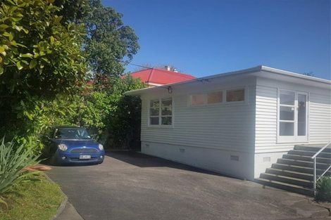 Photo of property in 292 Hurstmere Road, Takapuna, Auckland, 0622