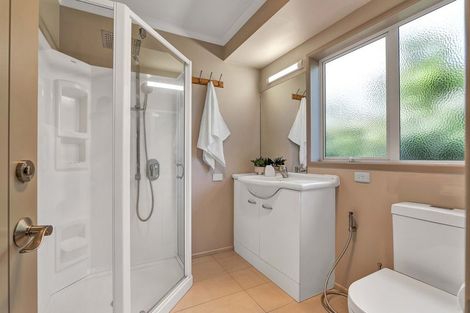 Photo of property in 6c Highfield Place, Highlands Park, New Plymouth, 4312