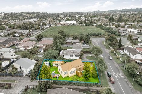 Photo of property in 3 Farwood Drive, Henderson, Auckland, 0612