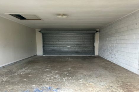 Photo of property in 1/2 Walter Strevens Drive, Conifer Grove, Takanini, 2112