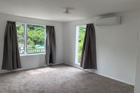 Photo of property in 105a Awarua Street, Ngaio, Wellington, 6035