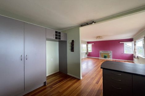 Photo of property in 65 Ocean View Road, Hillcrest, Auckland, 0627