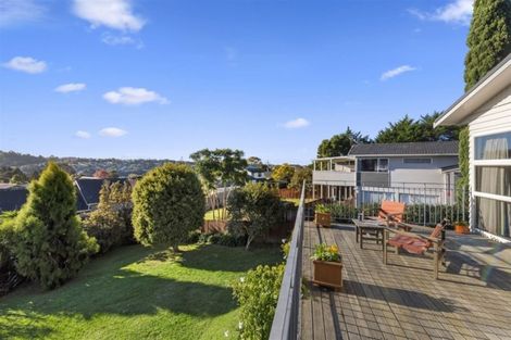 Photo of property in 11 Valley View Road, Glenfield, Auckland, 0629