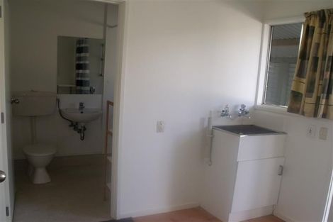 Photo of property in 2/7 Phillips Place, Havelock North, 4130