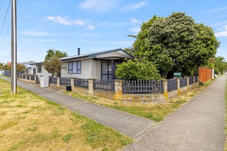 Photo of property in 33 Alma Road, Gonville, Whanganui, 4501