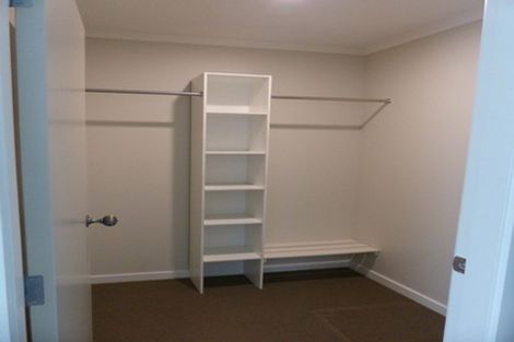 Photo of property in 19 Kakariki Grove, Waikanae, 5036